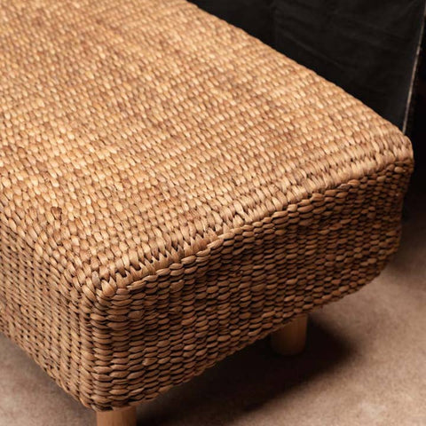 Panchina Japandi in Giacinto d’Acqua Intrecciato e Legno Naturale