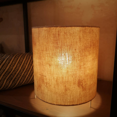 lampada da tavolo japandi