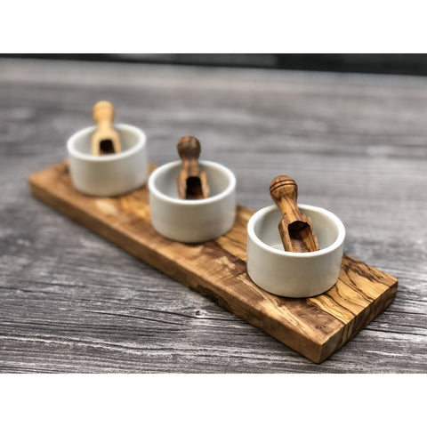 Set FANO3 ciotole sale in legno d’ulivo con tre ciotole in ceramica