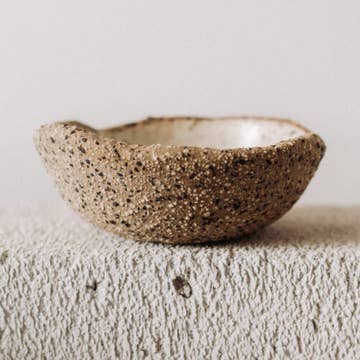 ciotola japandi in gres beige artigianale