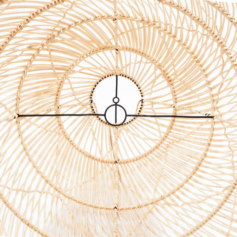 Lampada a sospensione The Twister in rattan naturale – M
