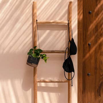scala decorativa in teak naturale japandi 165 cm