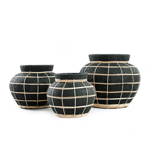 Vaso Scultoreo in Terracotta e Rattan The Belly – Nero Naturale - S