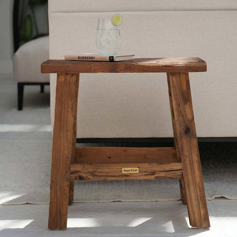 Sgabello Scultoreo in Legno 