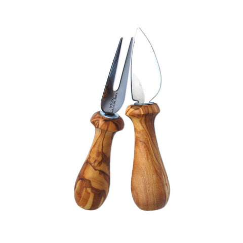 Set di due coltelli da formaggio con manico in legno d'ulivo e lama in acciaio stile Japandi Sumi Design