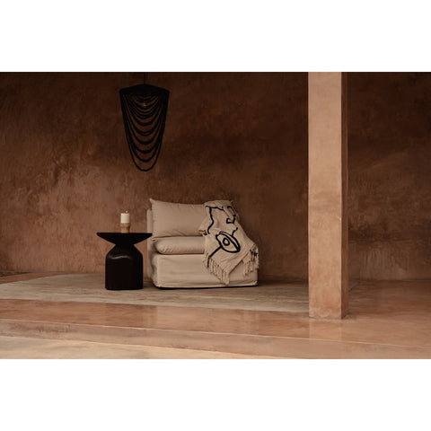 Tavolino Scultoreo in Legno Massello Drumline – Noce Scuro (Ø 50 cm)