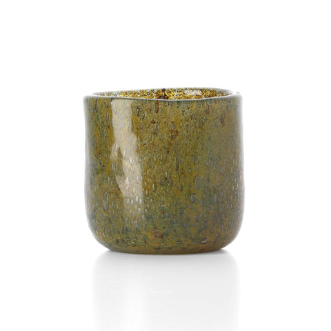 Portacandele in vetro verde oliva The Forest con una candela tealight