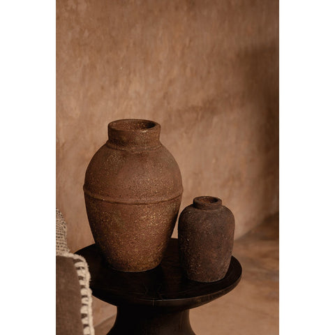 Vaso Scultoreo in Terracotta The Clay Echo – Borgogna / Bordeaux (Piccolo, H 20 cm)