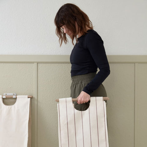 Portabiancheria e Borsa Salvaspazio a Parete Bag Up – ReCollector